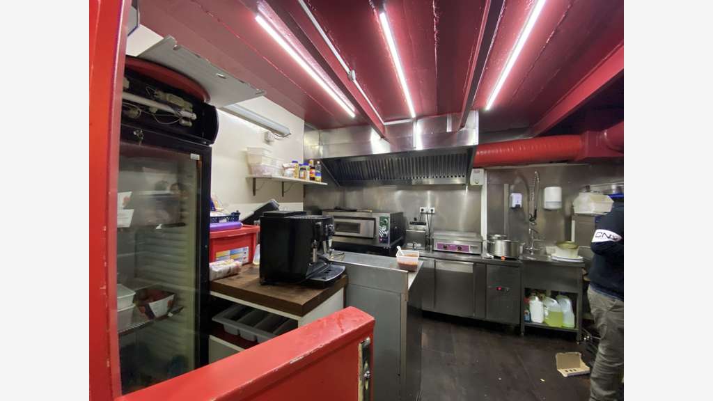 AV FDC restauration rapide 144m² Paris 4e empl N°1