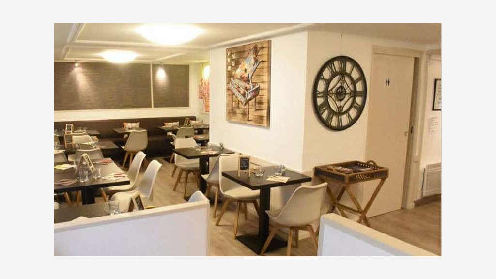 AV crêperie restaurant idéalement placé Port Louis