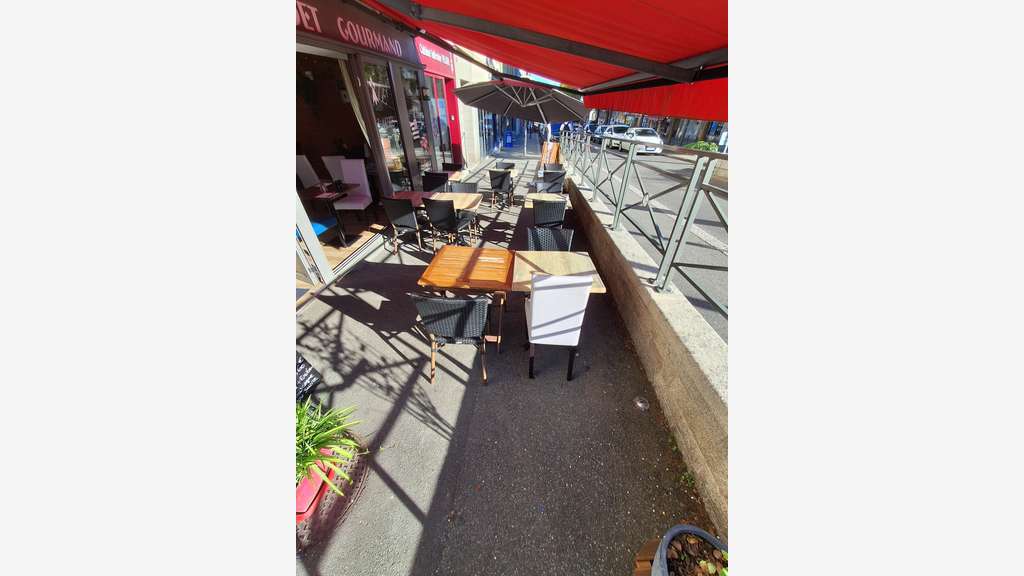 Vente crêperie licence IV centre ville Fougeres