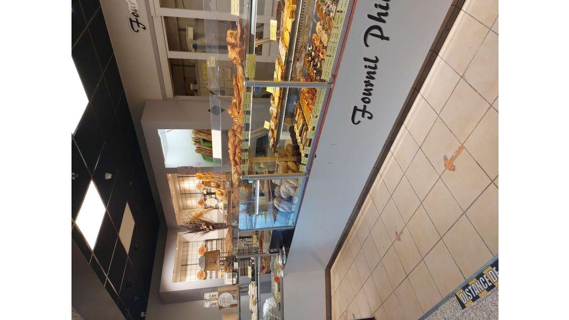 AV 2 belles boulangeries centre commercial Quimper