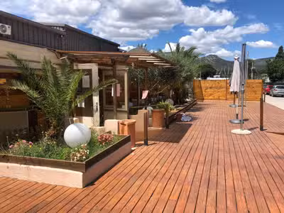 Vente salle de réception avec patio à Aubagne