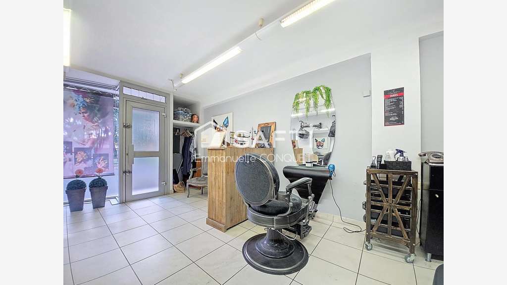 Cède salon de coiffure 30m² à 20min mer Béziers