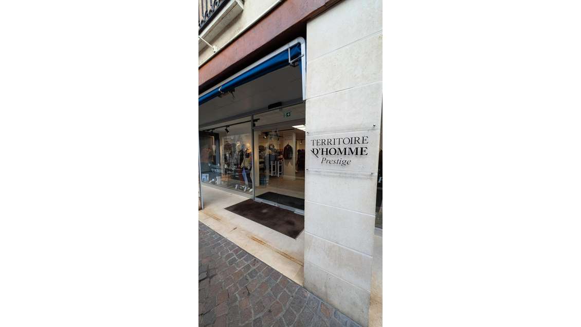 Vente belle boutique emplacement N°1 bis Chinon