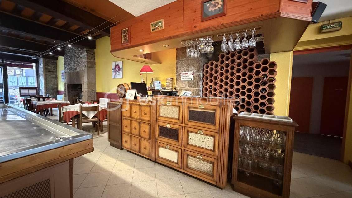 Vente FDC restauration en centre-ville de Fougères