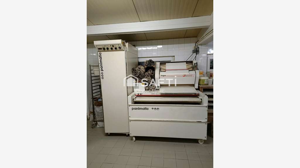 AV FDC boulangerie/pâtisserie à Ger 