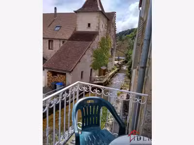 AV restaurant avec dépendances sur Lons-le-Saunier