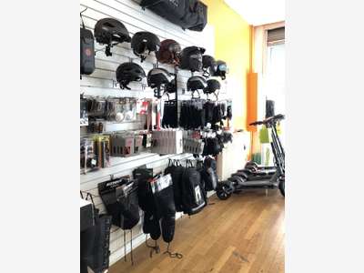 Cède Boutique trottinettes électriques Lyon centre