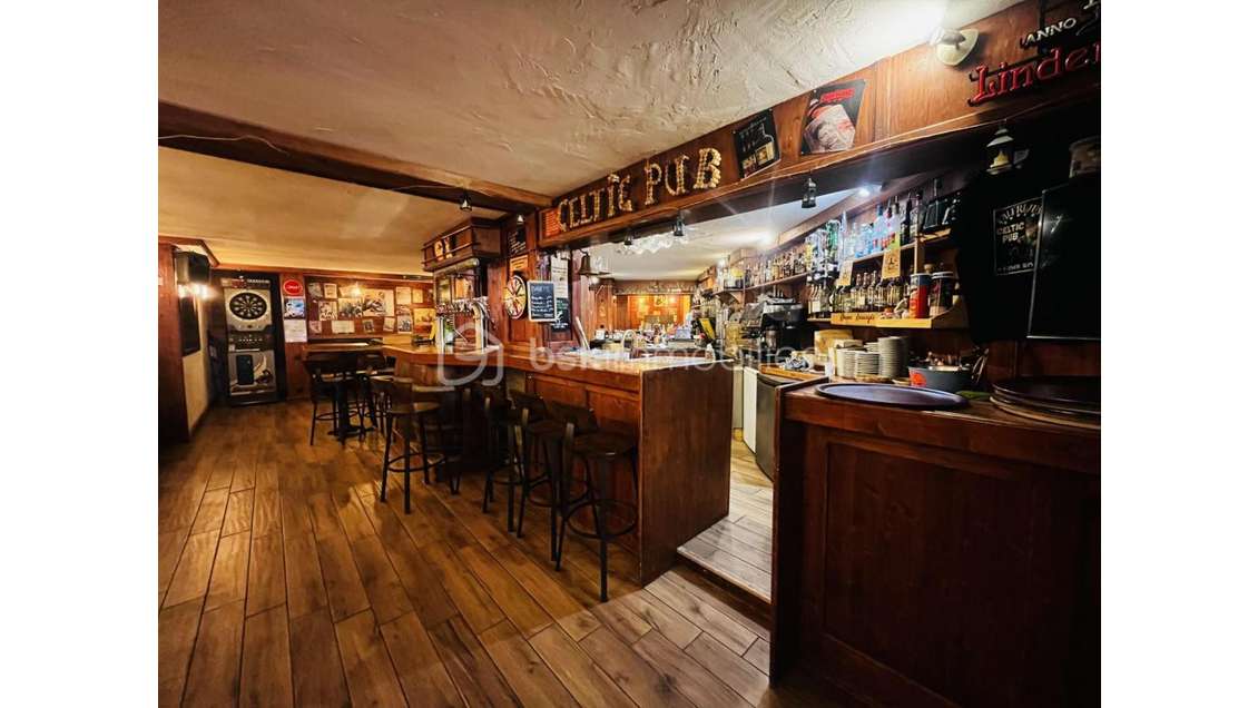 Vente deux fonds de commerce front de neige Modane