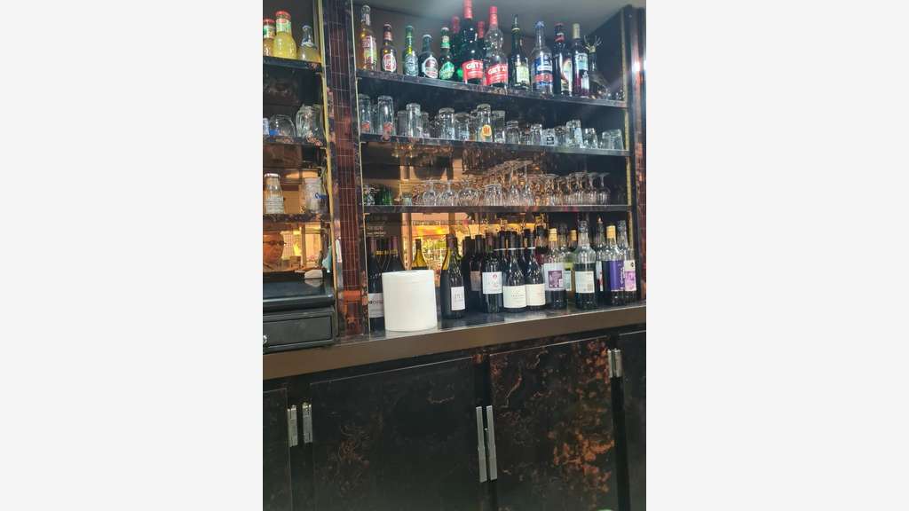 Bar brasserie licence IV à vendre à Paris 75012