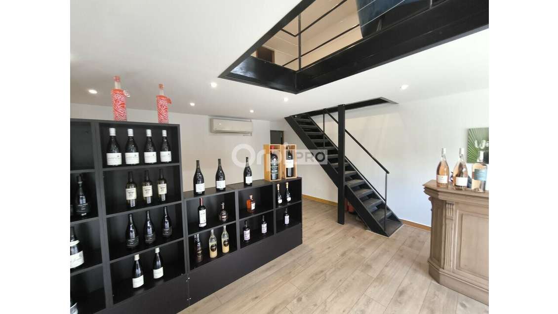 Vente FDC caviste très prisé à Périgueux