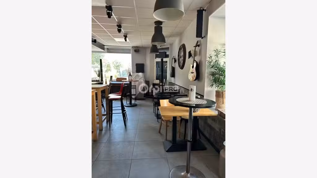 Vente bar brasserie 150m² à Reims La Neuvillette
