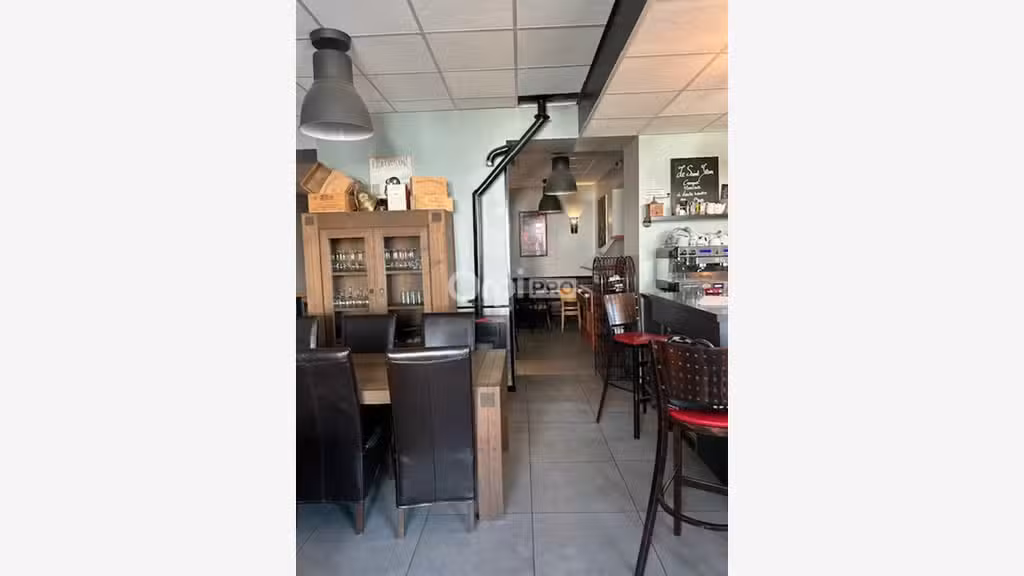 Vente bar brasserie 150m² à Reims La Neuvillette