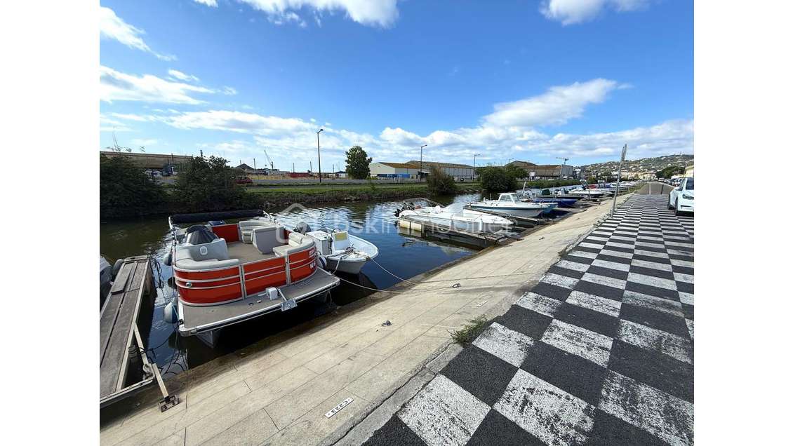 AV FDC nautique de 450m² centre ville de Sète