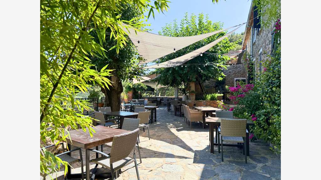 Vente domaine restaurant projet d'écolodges Var