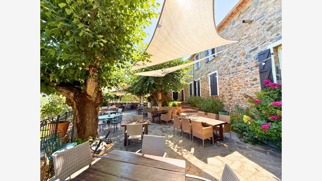 Vente domaine restaurant projet d'écolodges Var