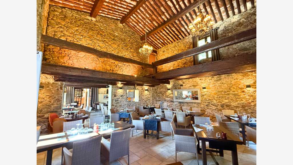 Vente domaine restaurant projet d'écolodges Var