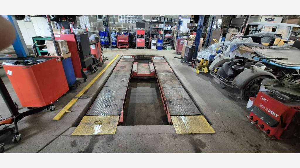 Vente garage automobile à St Yrieix la Perche