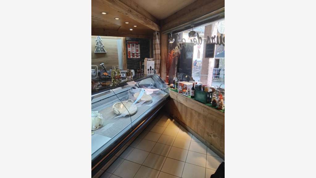 Vente FDC produits régionaux boucherie à Valmorel