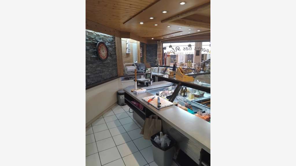 Vente FDC produits régionaux boucherie à Valmorel