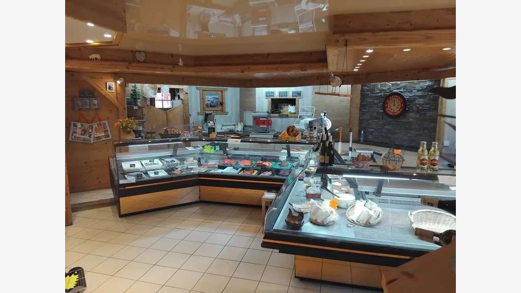 Vente FDC produits régionaux boucherie à Valmorel