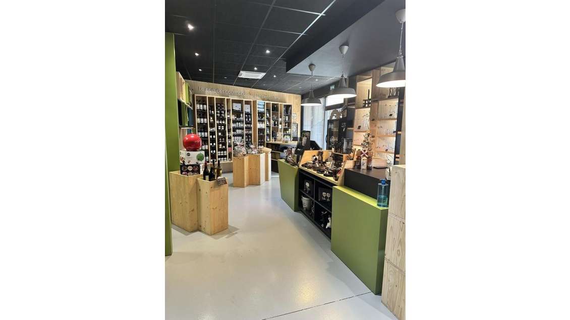 Vente cave à vins centre village Bourg en Bresse