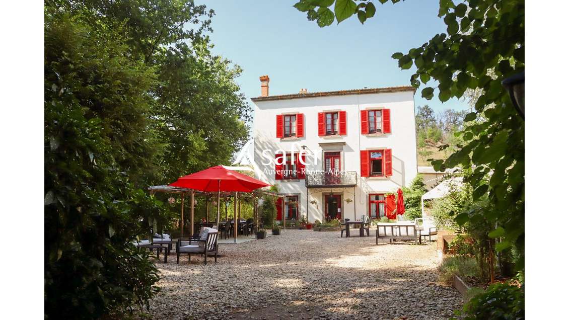 Domaine avec accueil touristique et équin sur 8ha