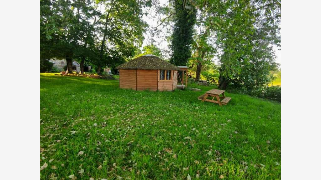 Domaine touristique à reprendre en Creuse (23)
