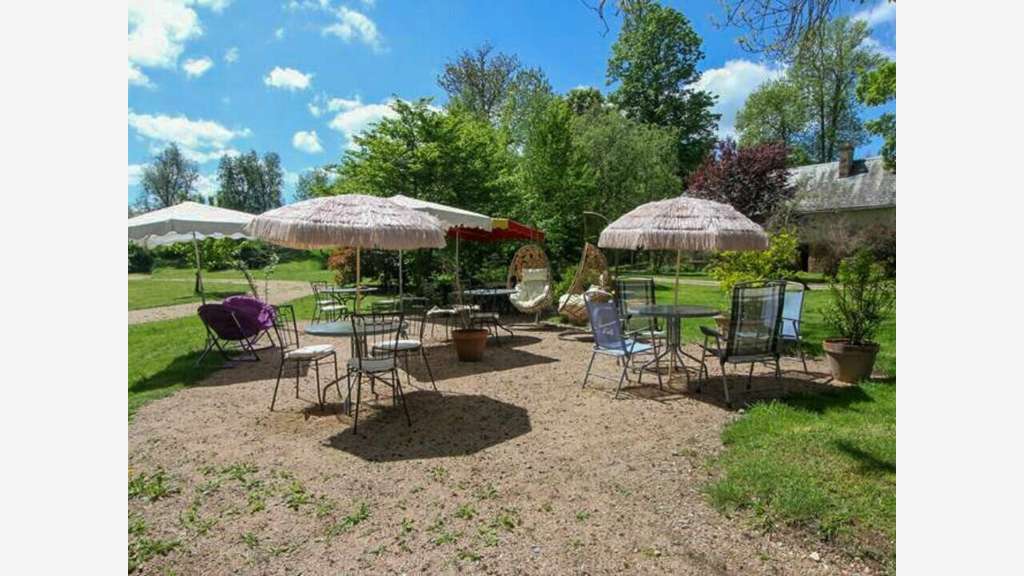 Domaine touristique à reprendre en Creuse (23)