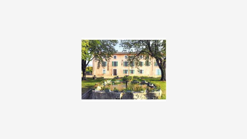 AV domaine viticole 64 ha avec bastide et piscine