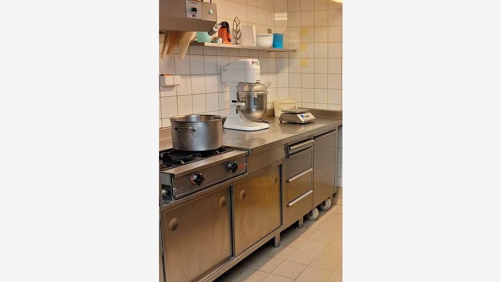Vente Emplacement de 1er ordre face halle