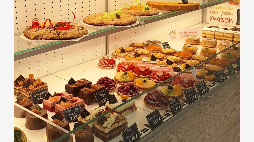Vente Emplacement de 1er ordre face halle