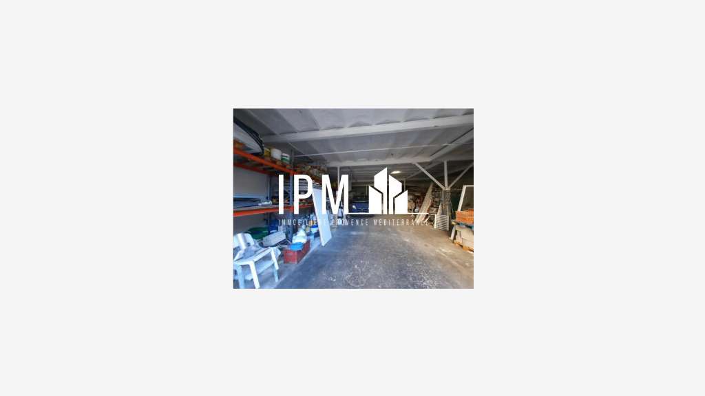 Vend entrepôt 712m² à Marseille 03 Saint Mauront