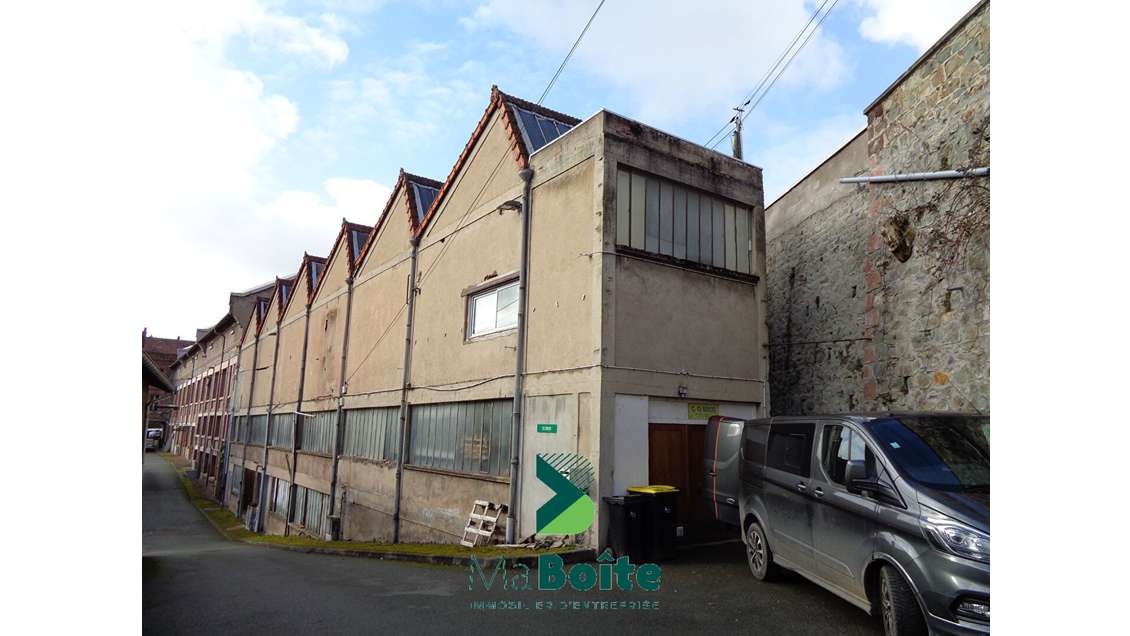Vend local industriel de 300m² en za de Regny
