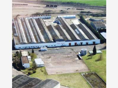 A vendre entrepôts et ateliers 2ha Saint Florentin