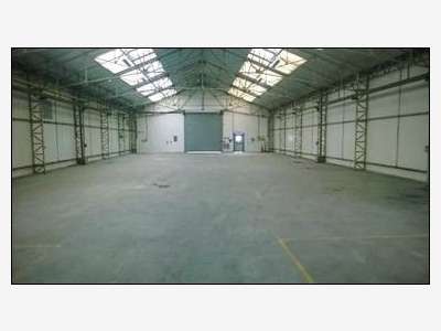 A vendre entrepôts et ateliers 2ha Saint Florentin