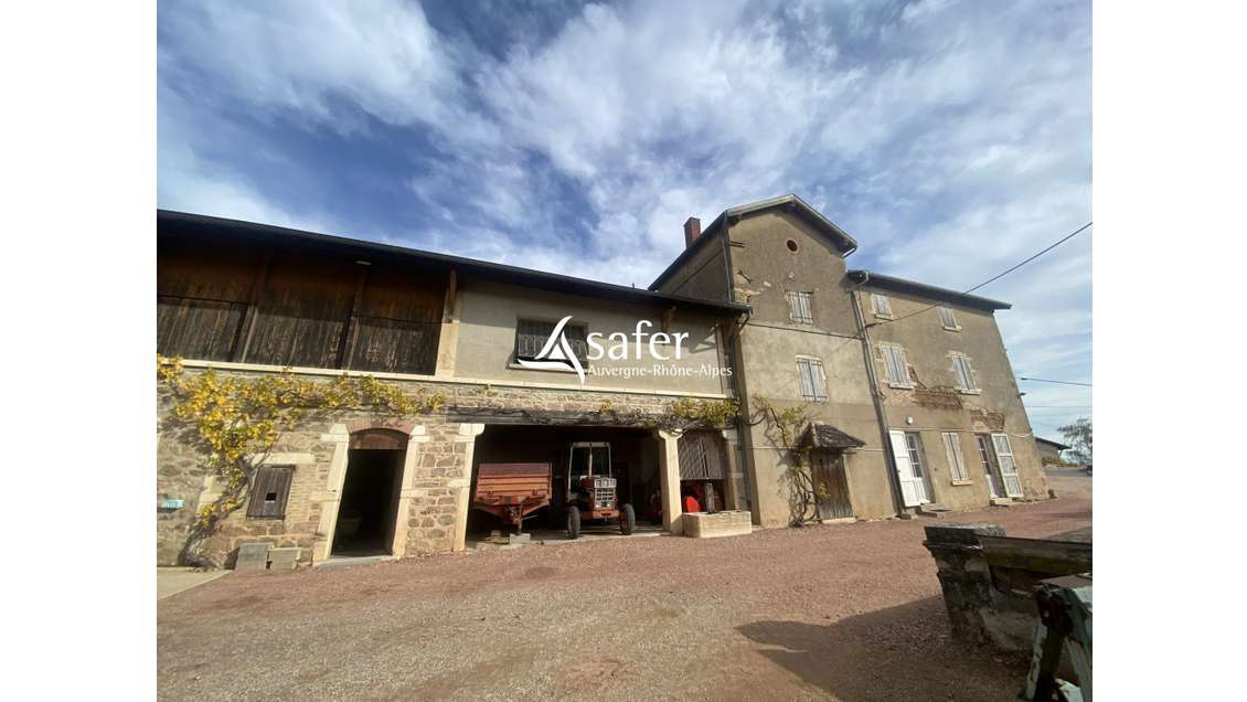 Vente maison avec cuvage fleurie au Beaujolais