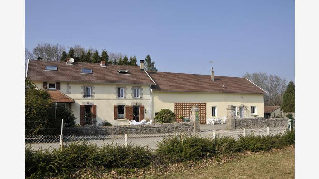 COUP DE COEUR DE CETTE FERME AUBERGE IMPLANTEE