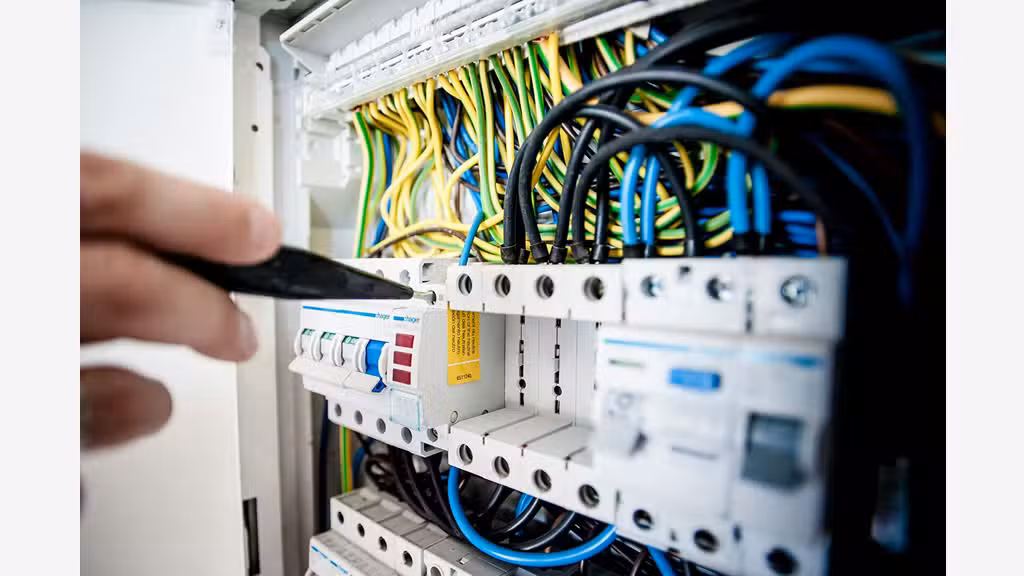 AV PME electricite générale région Quimper  