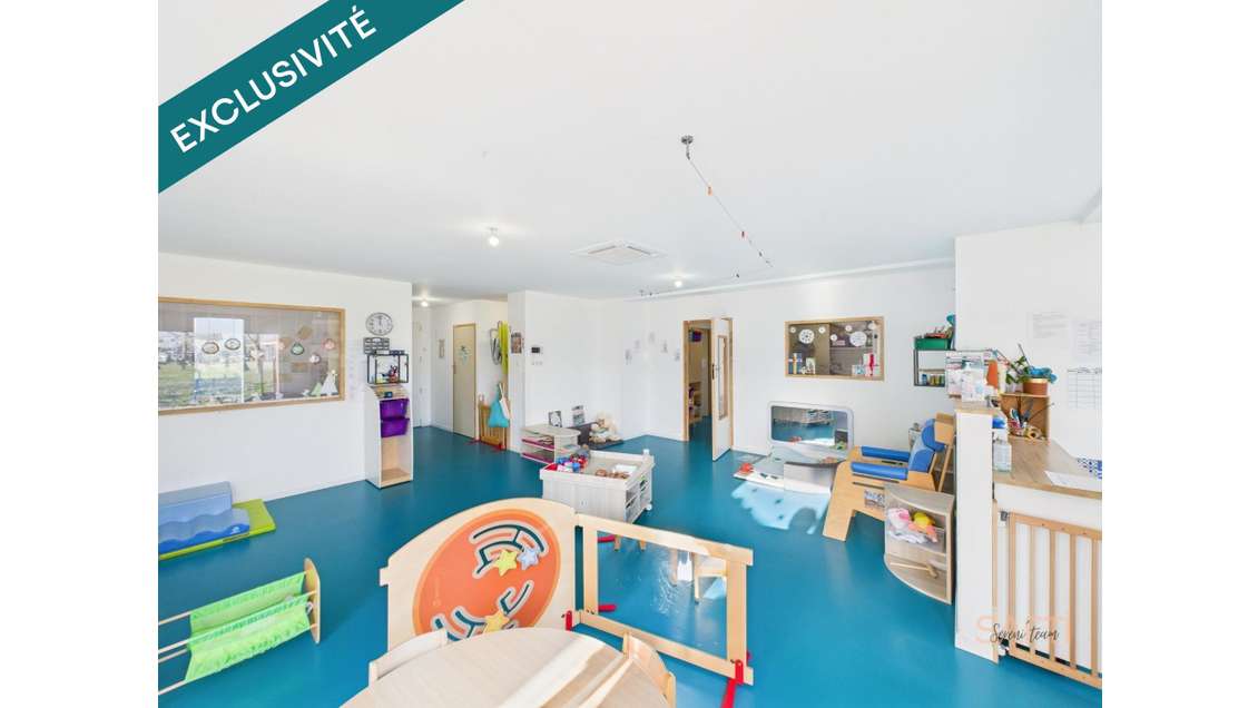 Vente Ensemble de deux Micro Crèches le Bernard