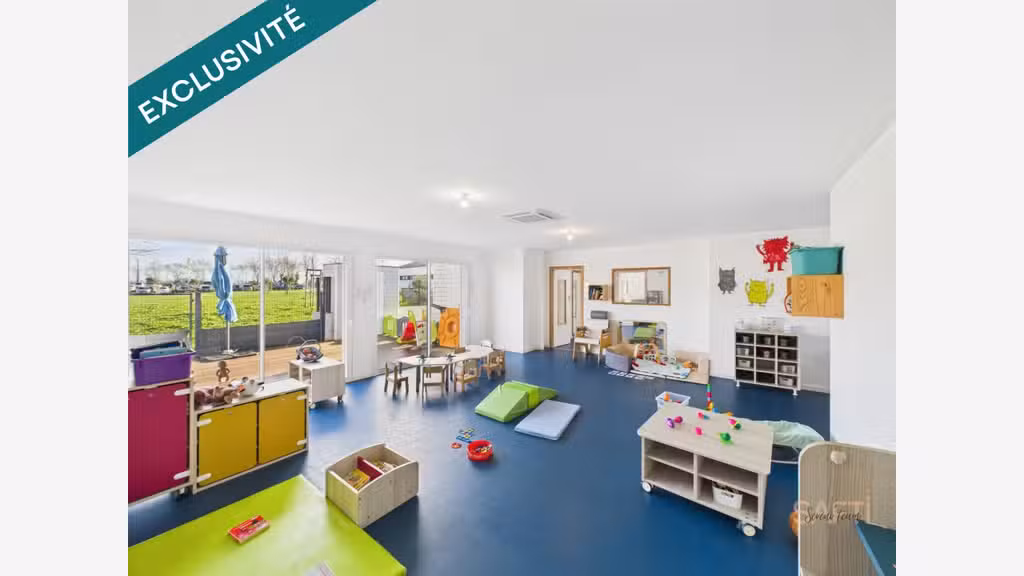 Vente Ensemble de deux Micro Crèches le Bernard