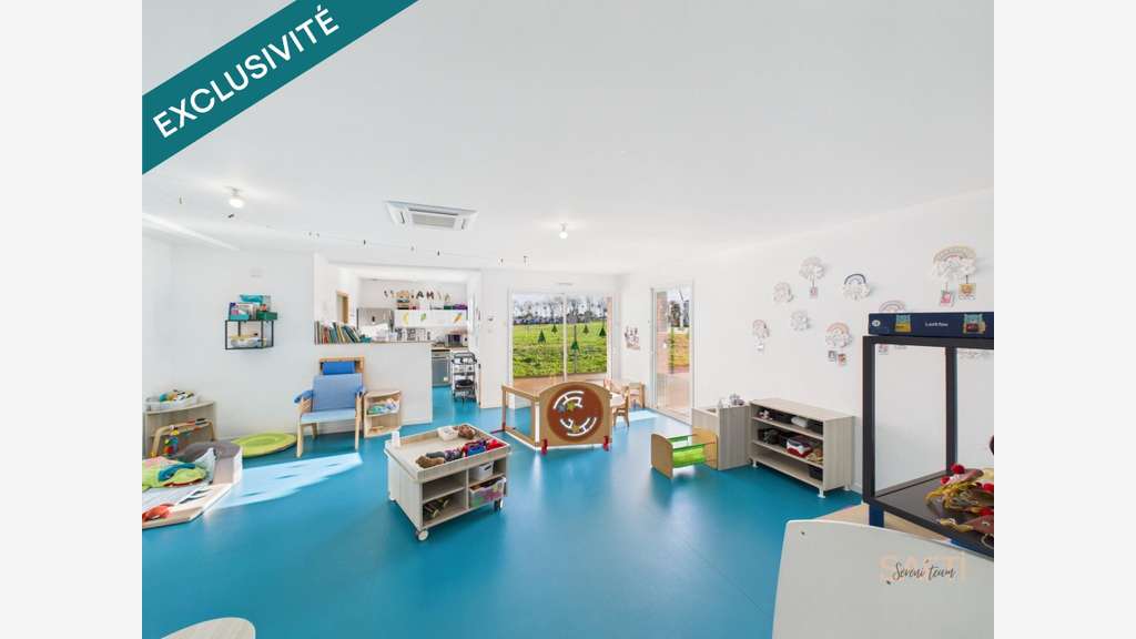 Vente Ensemble de deux Micro Crèches le Bernard