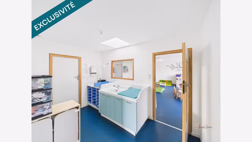 Vente Ensemble de deux Micro Crèches le Bernard