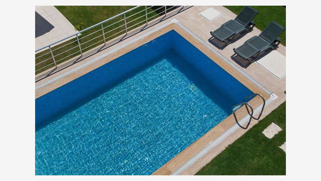 AV FDC conception pose piscine Polynésie Française
