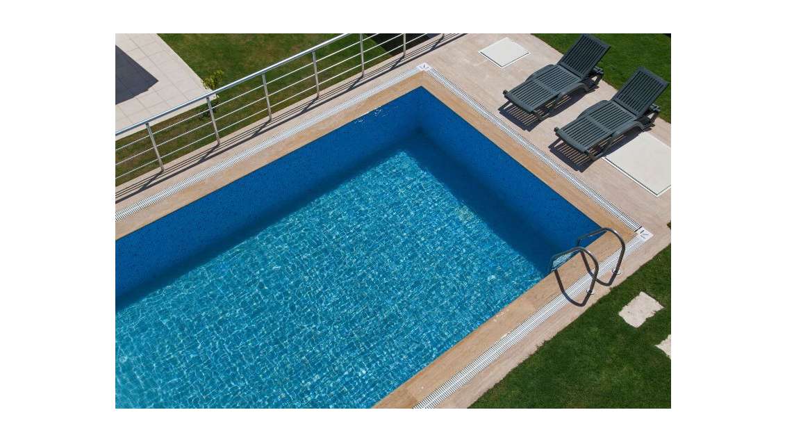 AV FDC conception pose piscine Polynésie Française