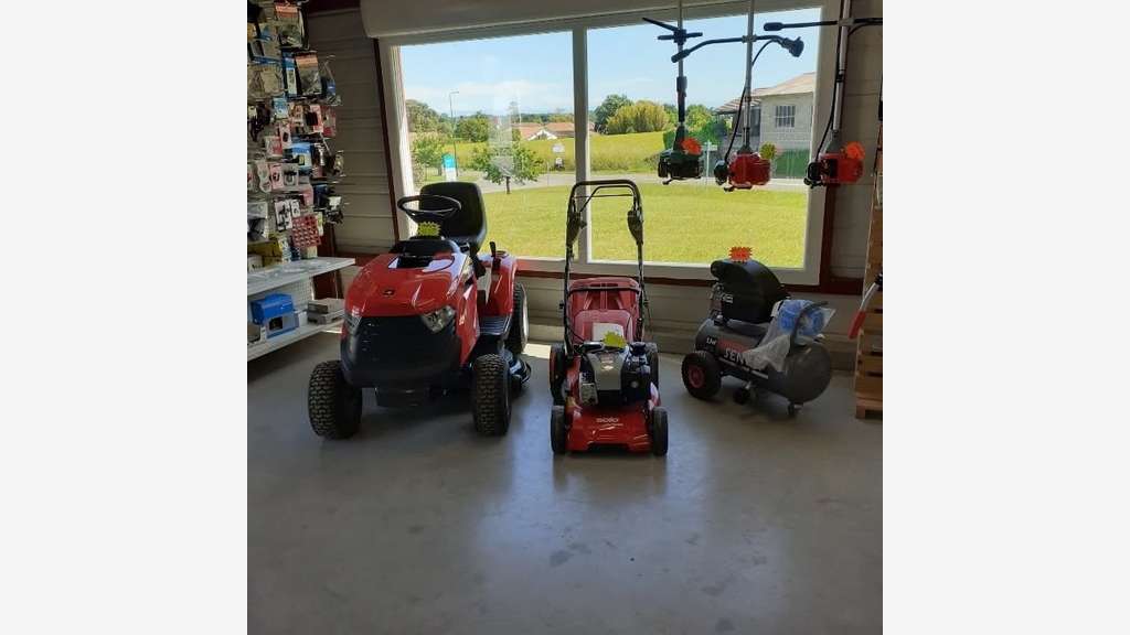 A vendre FDC motoculture ZA recherchée des Landes