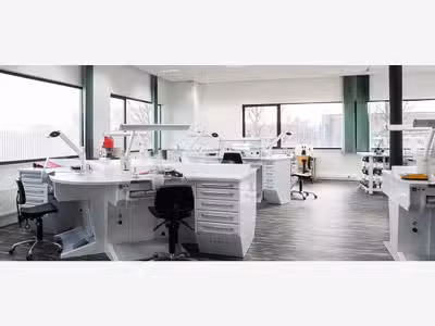 Conception et maintenance laboratoires dentaires