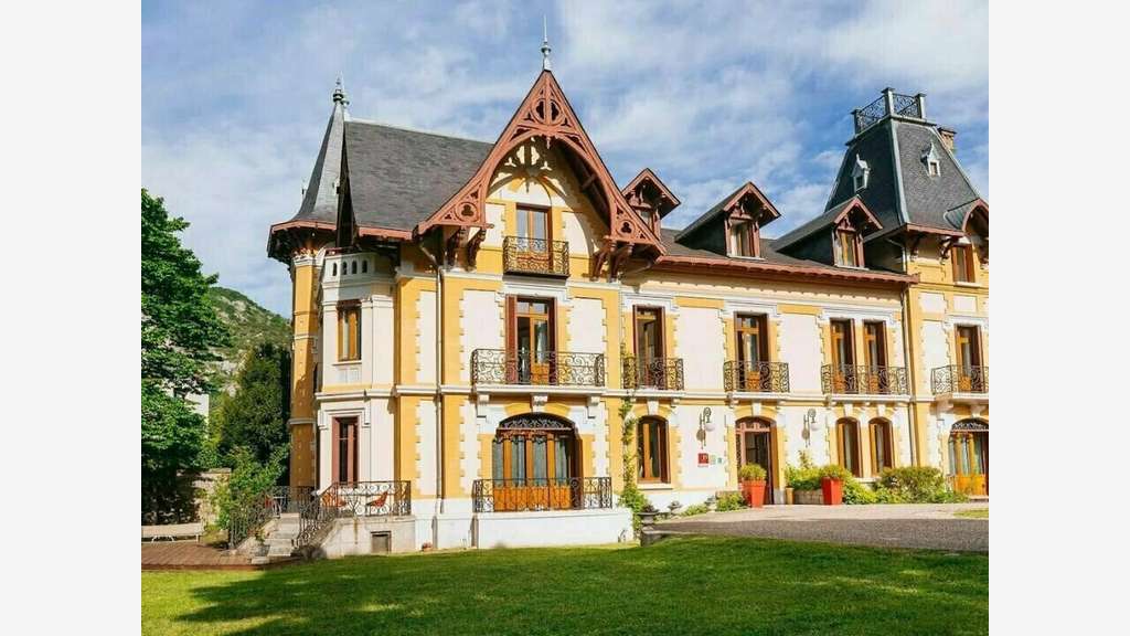 A vendre établissement hôtelier 3 *** en Ariège