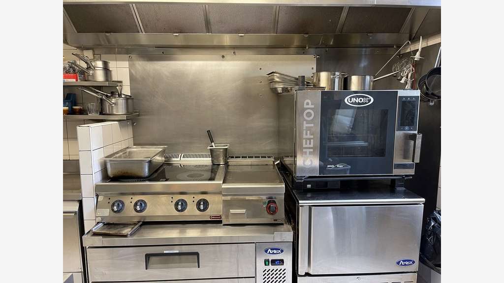 AV restaurant Paris Fbg Saint Denis Martel Paradis