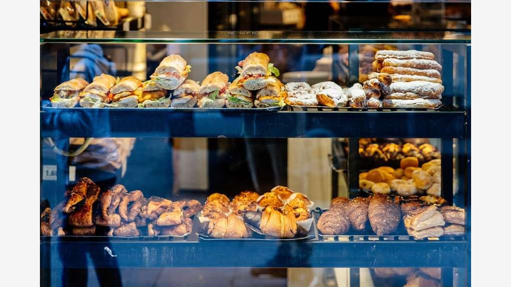 Cède boulangerie pâtisserie snack en ville du Gard