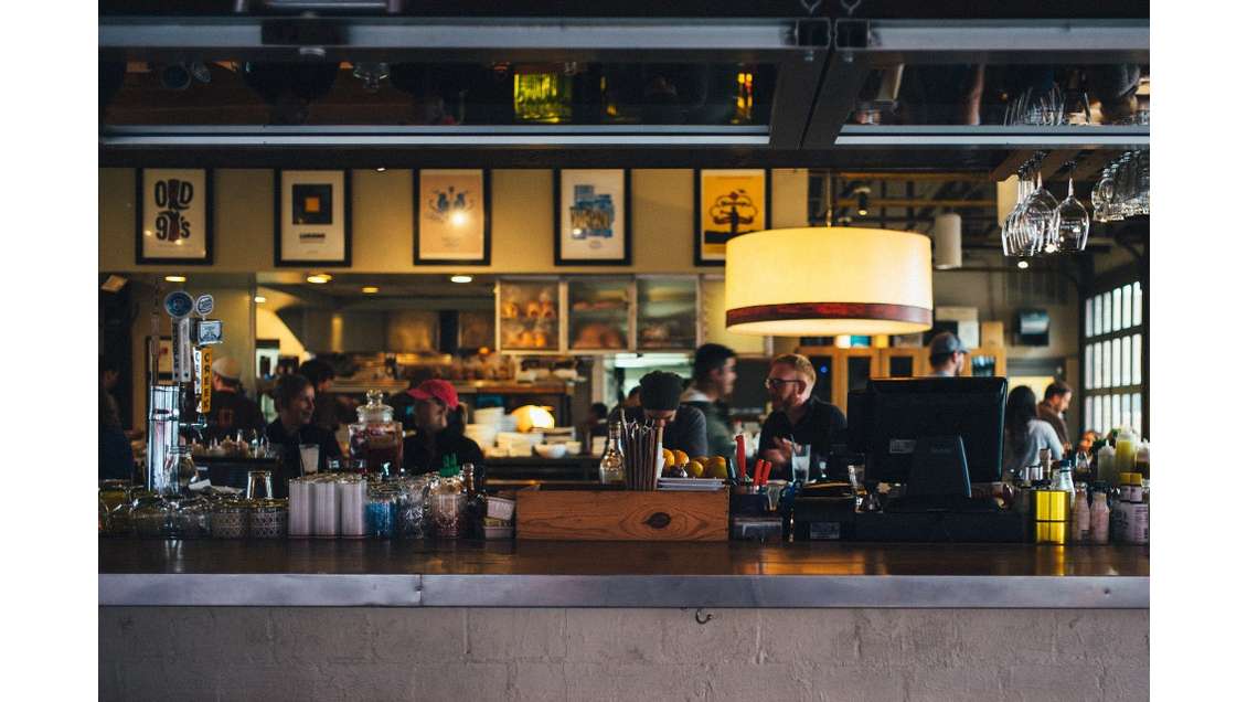 AV FDC de brasserie bar du midi à 20 mn d'Angers